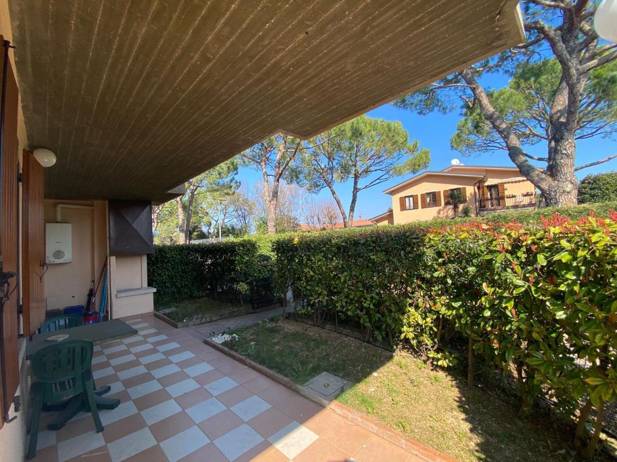 Apartment With Garden And Grill - Green Residence Sirmione Desenzano del Garda Bagian luar foto