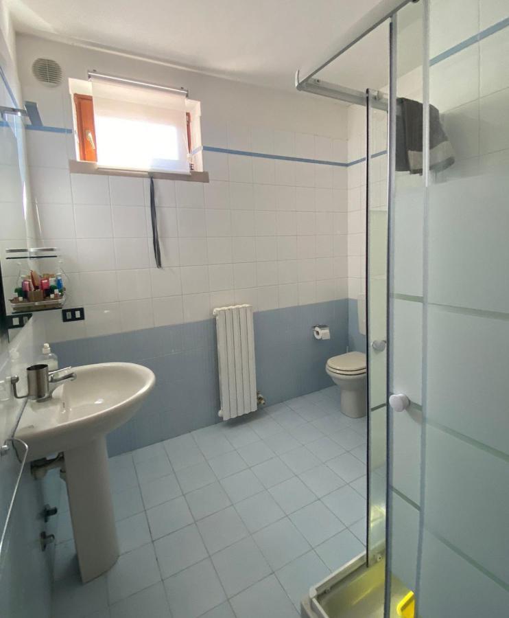 Apartment With Garden And Grill - Green Residence Sirmione Desenzano del Garda Bagian luar foto